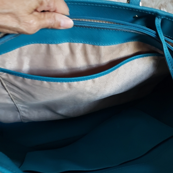 Handbag - Picture 5 of 6